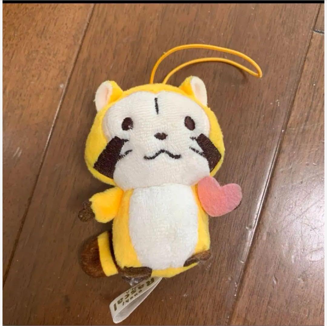 Amazon.co.jp: あらいぐまラスカルのぬいぐるみキーホルダー 約8cm 