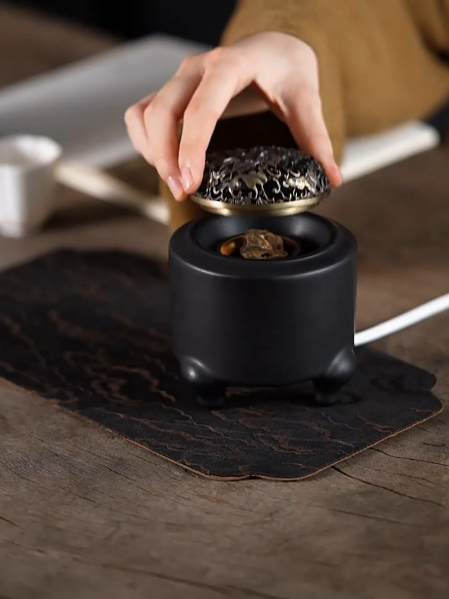 Amazon.co.jp: 火を使わない茶香炉 電気香炉・電気アロマポット【60
