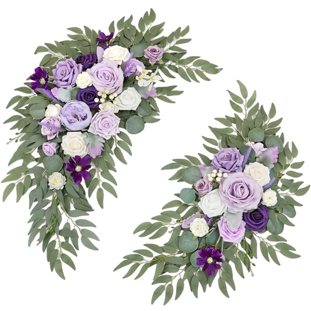 Panneau de bienvenue floral mariage avec guirlande fleurs en soie et feuilles vertes de table