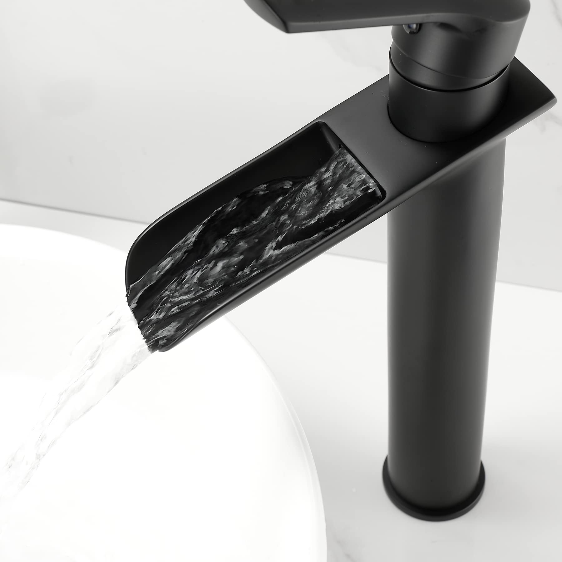 Waterval Wastafelmengkraan - Alita Zwart Waterval Wastafelmengkraan - Alita Zwart