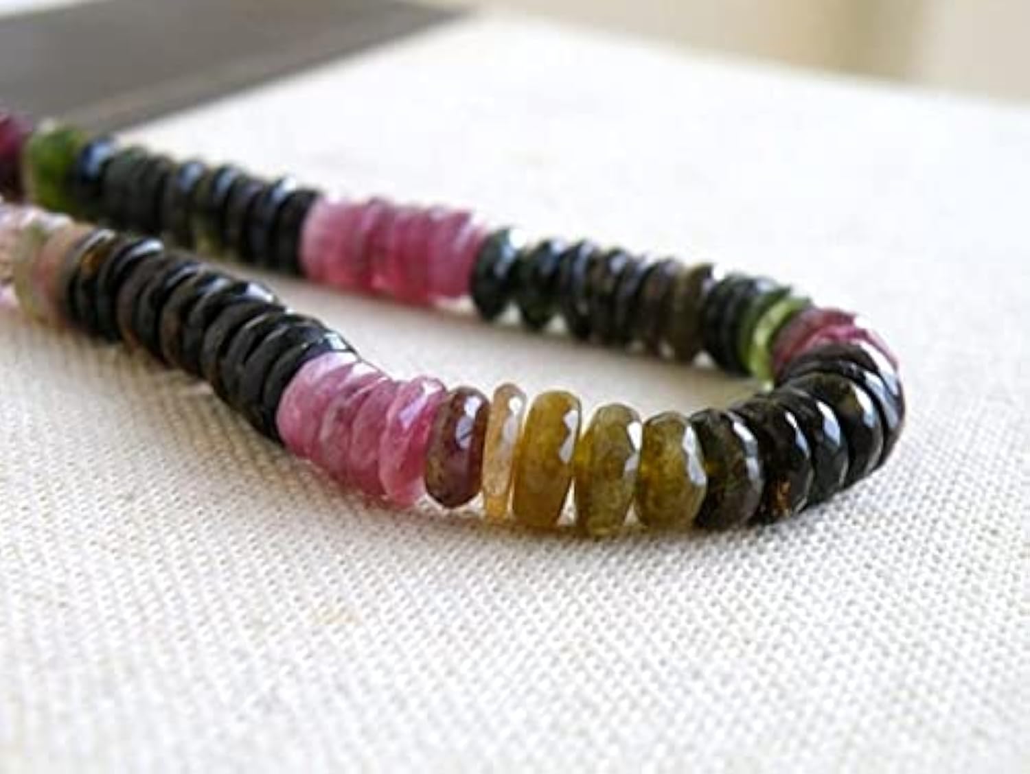 Tourmaline Heishi 8.5mm perles facettées en forme de pneu pneu 1/3 rang