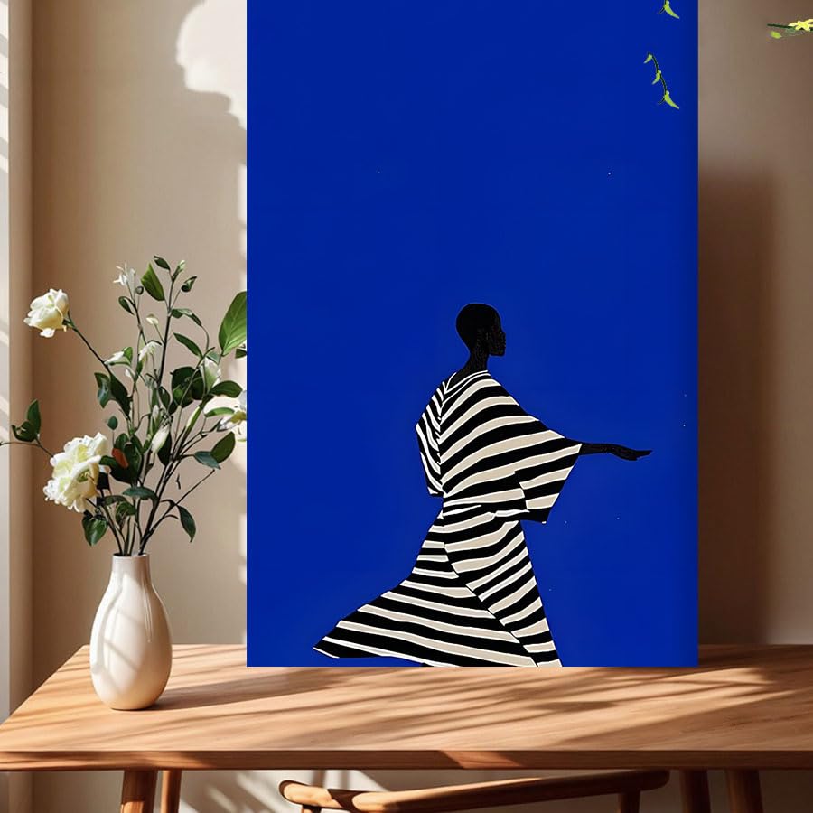 Décoration murale femme bleue pour créer une ambiance sereine