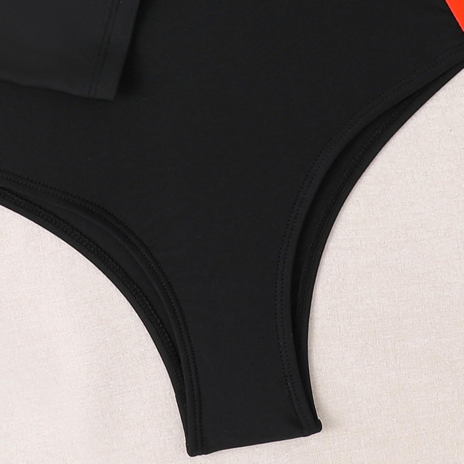 OBEEII Womens One Piece Swimsuit Long Sleeve Rash Guard Color Block Zipper Bathing Suit with Pads Surfing Swimsuit