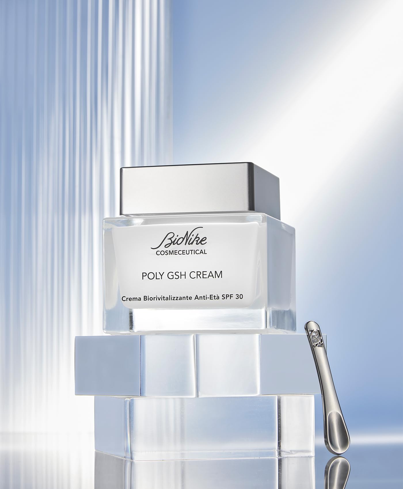 Bionike Cosmeceutical - Poly GSH Cream Crema Viso Antietà SPF 30, con Glutatione e Polidatina, Contrasta l'Invecchiamento Cutaneo da Raggi UV, IR e Luce Blu e la Nascita di Discromie, 50 ml