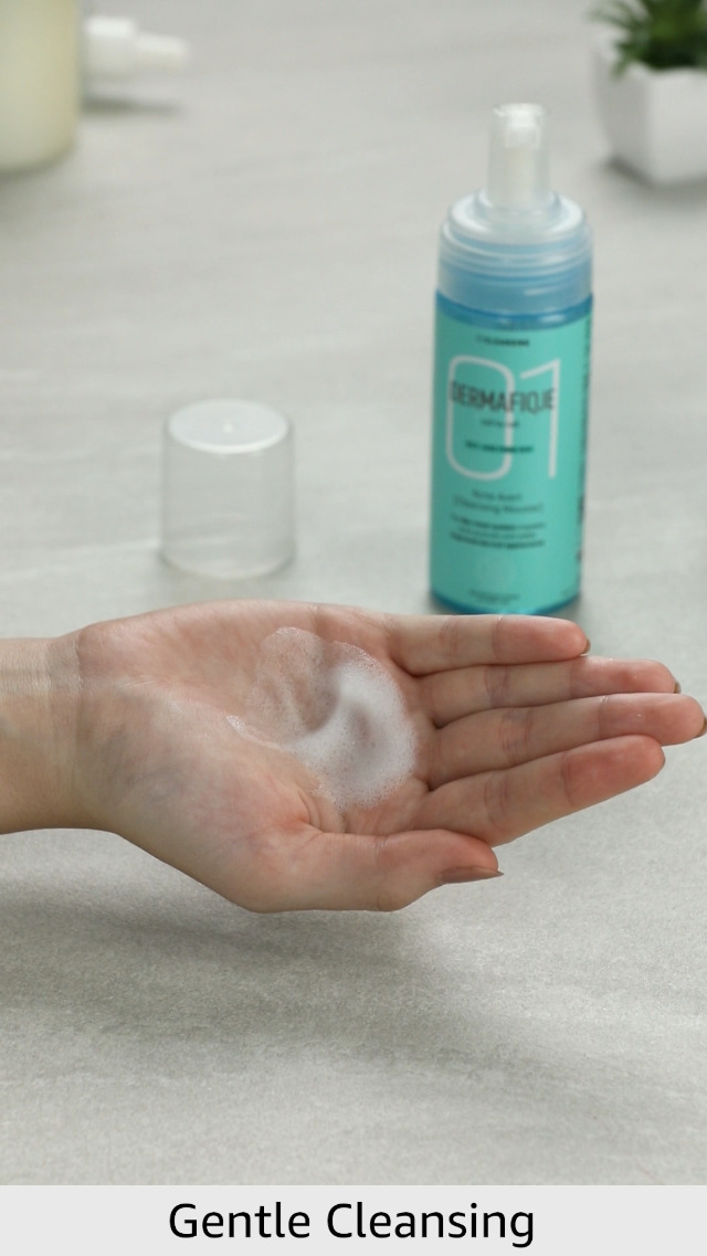 Image of Dermafique Acne Avert Cleansing Mousse Foaming Face Wash, 150 ml for Acne Prone Skin, Suits Oily Dry Skin with Salicylic acid - Paraben-Free, SLES-free - Cleanses Pores, Clears Out Excess Sebum