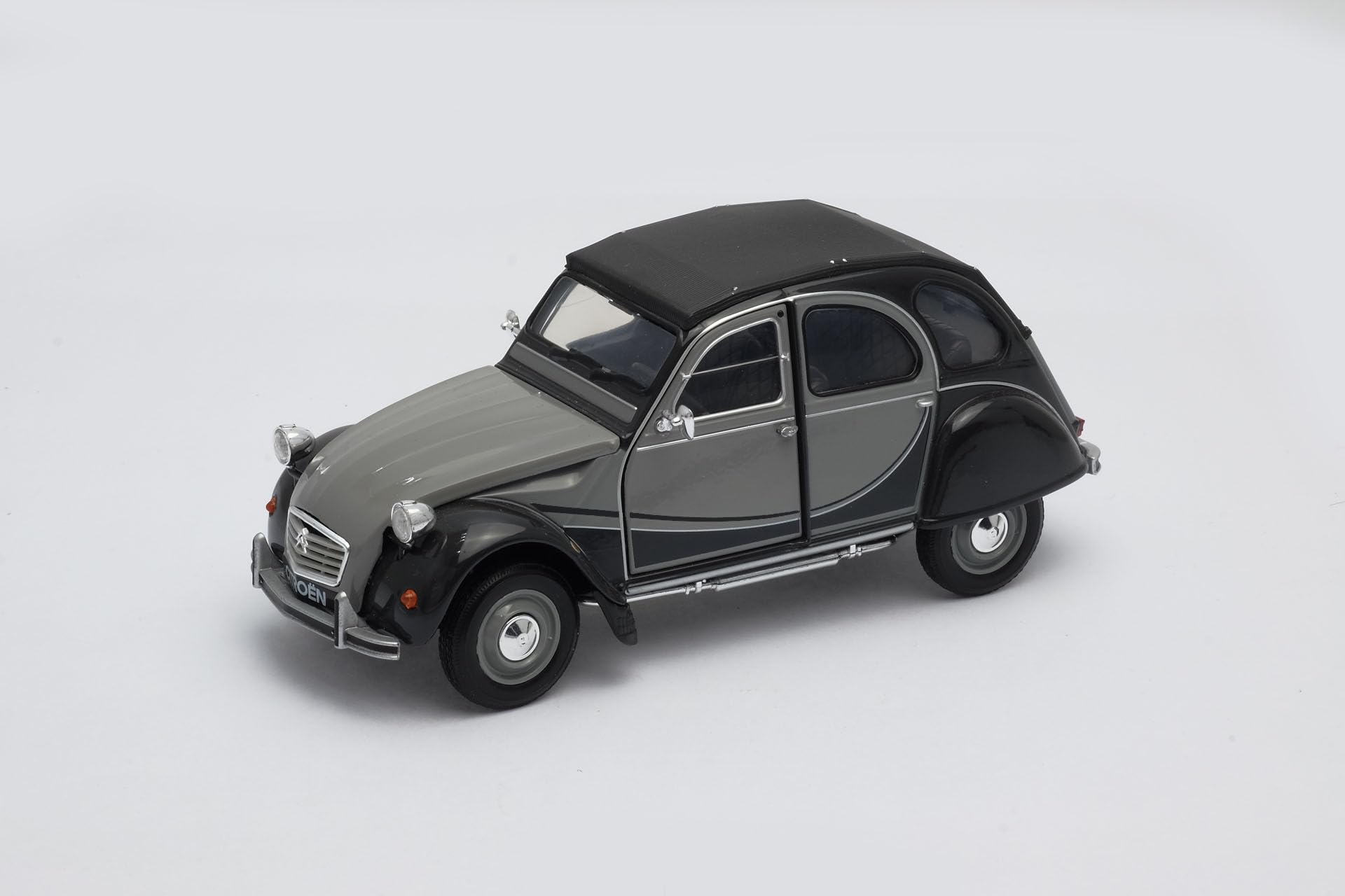 OPO 10 - Welly miniature car in 1/24 scale, compatible with CITROEN 2cv 6 Charleston two-tone gray and black - 24009-Grey