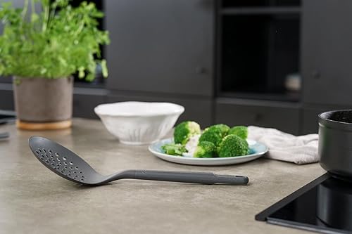 Miniatura 6 de Zyliss E980232 Skimmer, paja de trigo sosteniblenailon, cuchara de cocina con agujeros para desnatardrenar, antiadherente, cabeza de silicona
