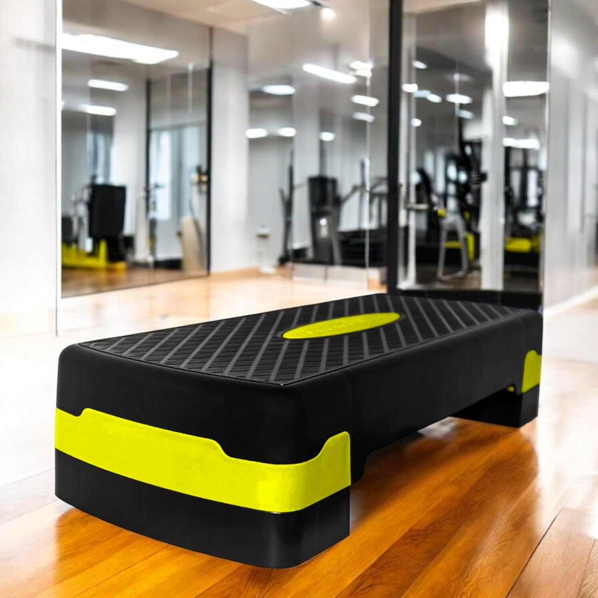 SportVida Steppbrett für Aerobic - Stepper für zuhause Training - Stepper Fitness - Fitnessgeräte für Fitnessstudio - Step Bench Höhenverstellbar - Viele Varianten (Gelb 2-Tritthöhen)