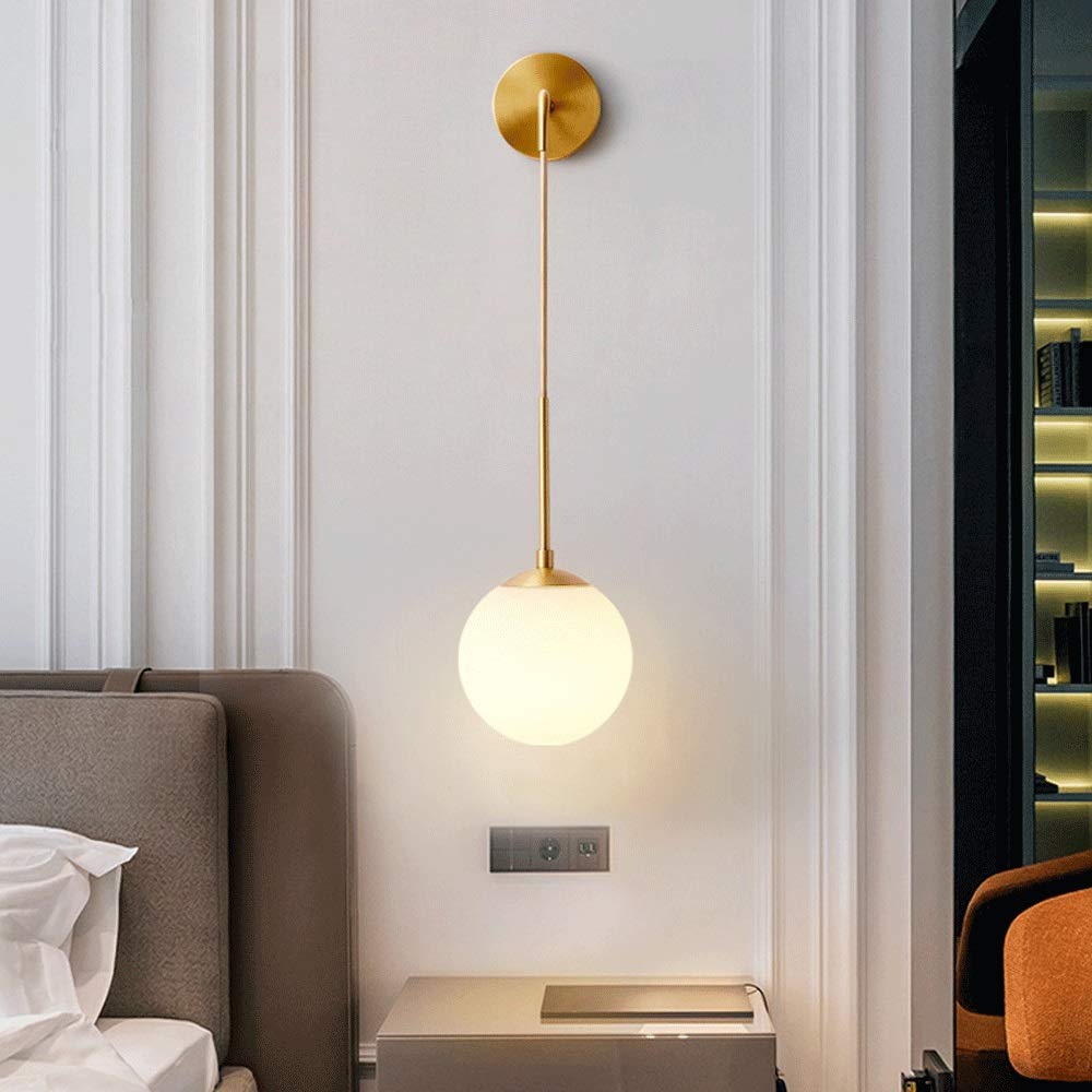 Lampa ścienna ze szkła kulowego