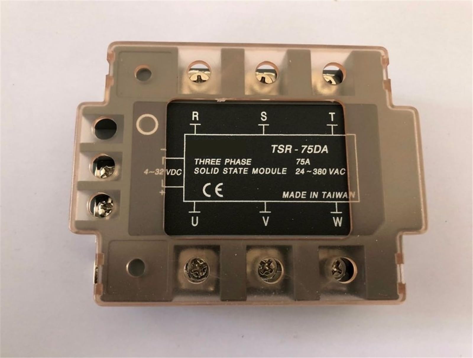 Relais statique triphasé évite l'usure des contacteurs sur charge 380V CA