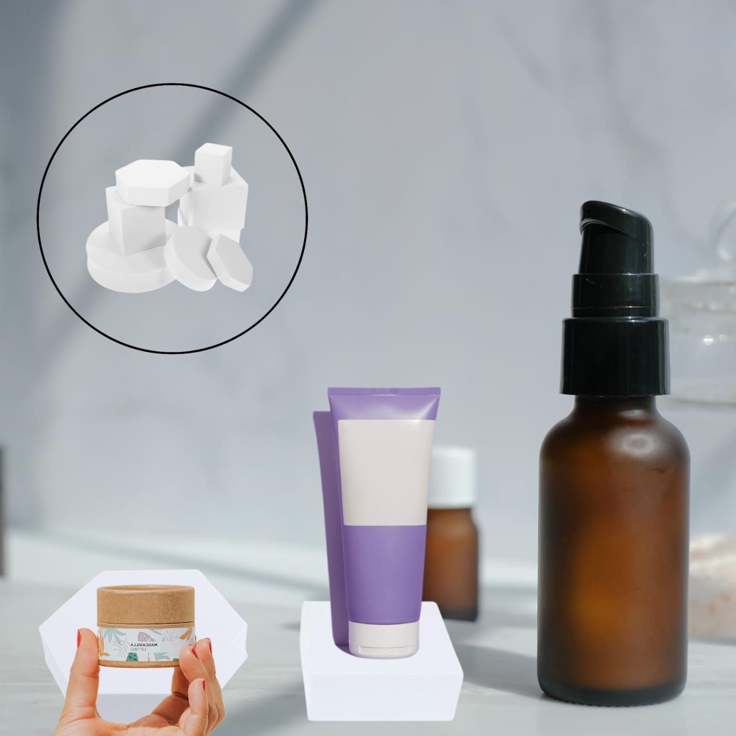 Lot de 8 cubes géométriques en mousse pour bijoux, cosmétiques, maquillage, séance photo (blanc)
