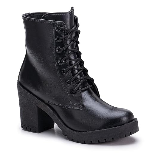 Bota Coturno Feminino Asher, Off White, Salto Médio, Combat Boot com Cadarço e Solado Tratorado Coturno Feminino Bota Salto e Cadarço Ajuste Casual Solado Confort