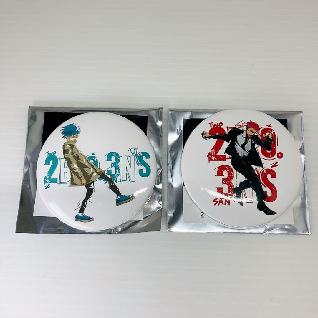 2BRO. × 3NS ポップアップ Tシャツ おまけでアクキー&缶バッチ付 2BRO. 三人称 Tシャツ アクリルキーホルダー (おまけ缶バッジ付) 2BRO