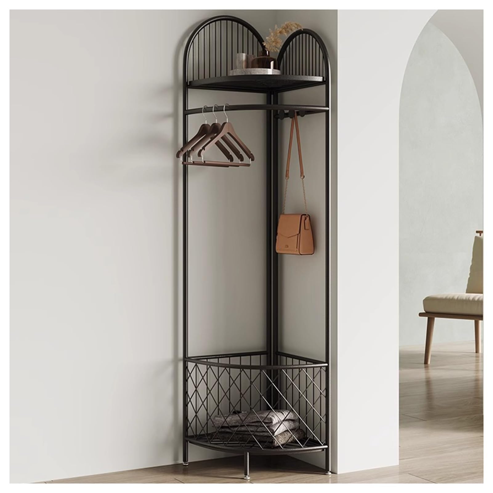 Porte-manteau d'angle gain de place avec organisateur de vêtements intégré