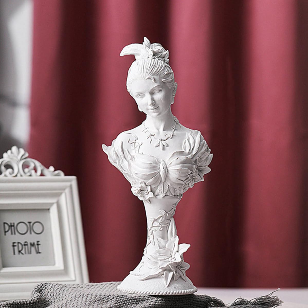 Dekorative Weibliche Harzfigur aus Kunstharz Nicht Verformbar Stabile Platzierung Elegante Heimdekoration und Einweihungsgeschenk für Frauen