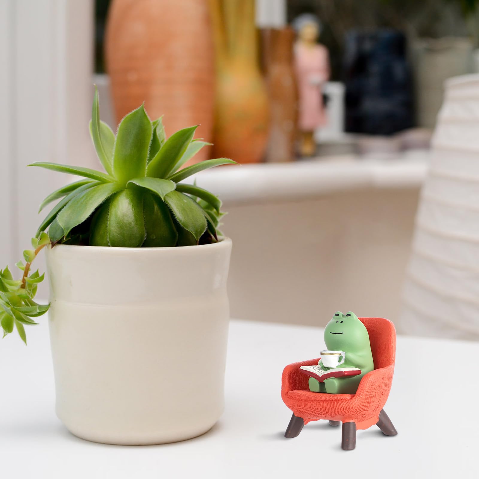 Niedliche Schreibtischfigur – Frosch Isst Popcorn Auf Stuhl, Dekoration Für Büro & Zuhause, Rosa