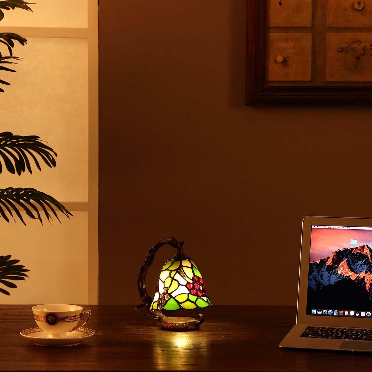 Bieye L10035 Grapes Tiffany Style Stained Glass Table Lamp with 6-inch Wide Lampshade Hanging on The Base (Green)