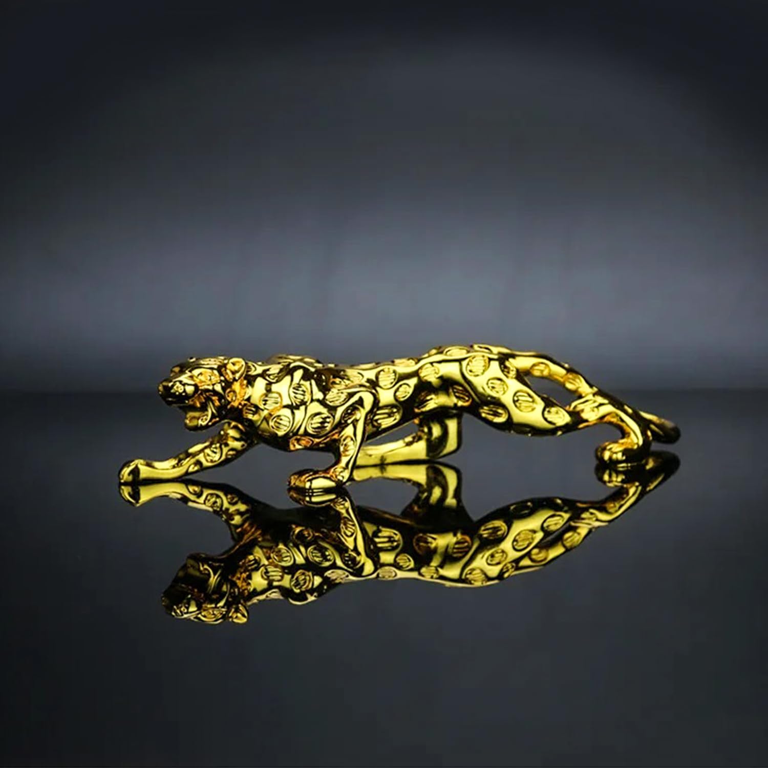 Creative Leopard Statue, Lucky Fengshui Jaguar/Cheetah Gift for Car Office Home Decorative Showpiece - 4.5 cm (Polyresin, Gold) (Small)