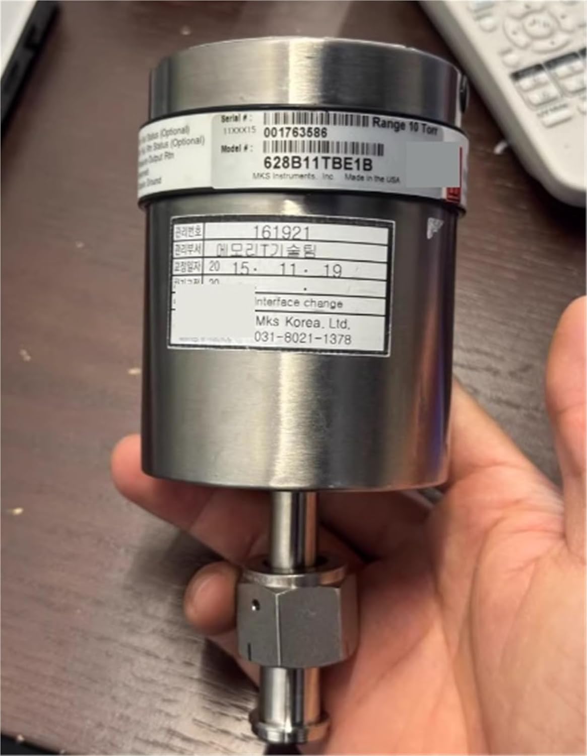Vacuum Gauges 628D11TBE1B 10 Torr Vacuum Gauge