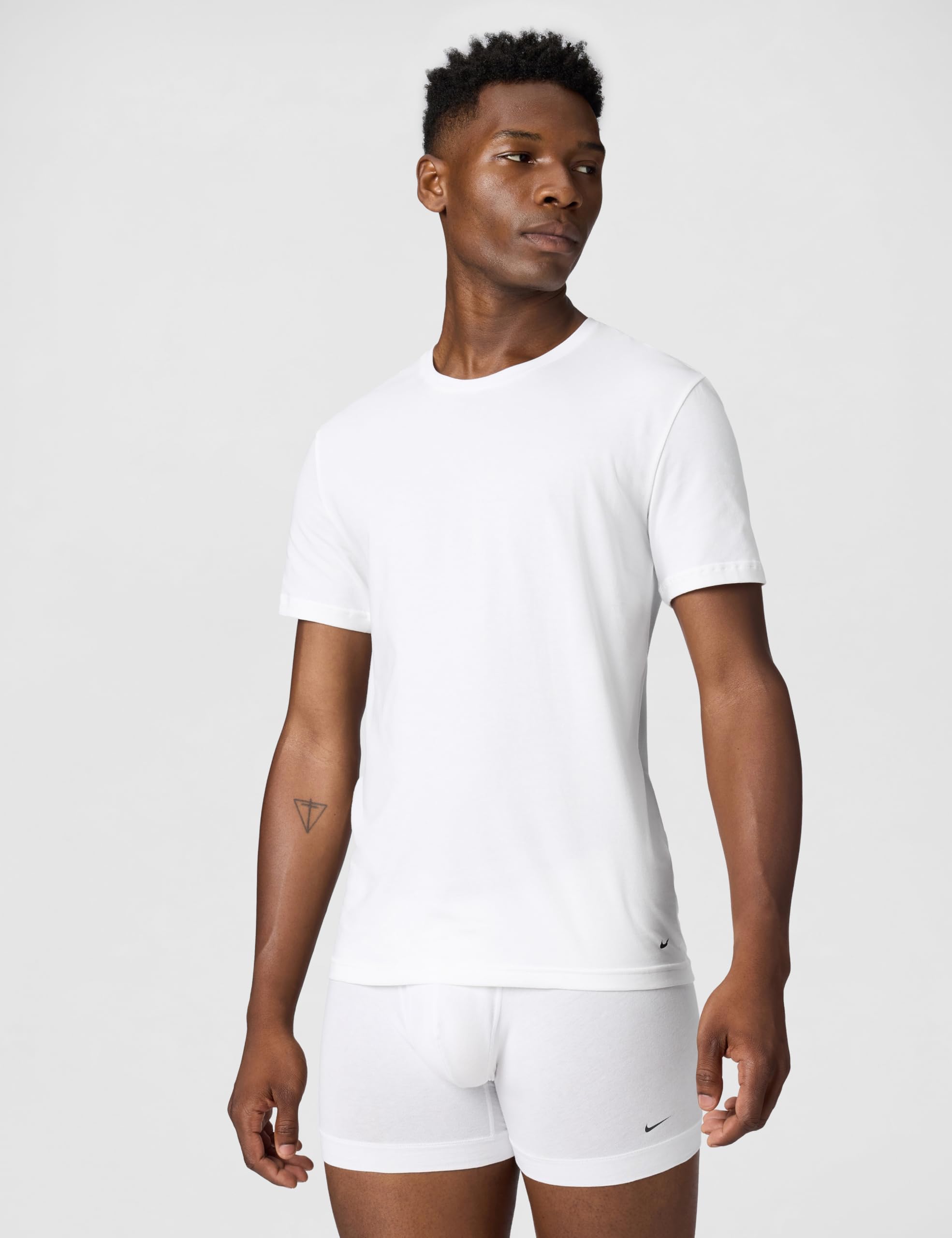Nike Confezione da 2 Magliette Interne in Cotone Elasticizzato a Maniche Corte e Collo Rotondo per Uomo