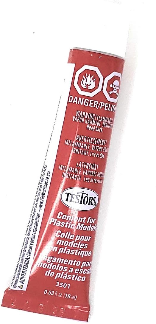Testors Plastic Cement (5/8 oz)