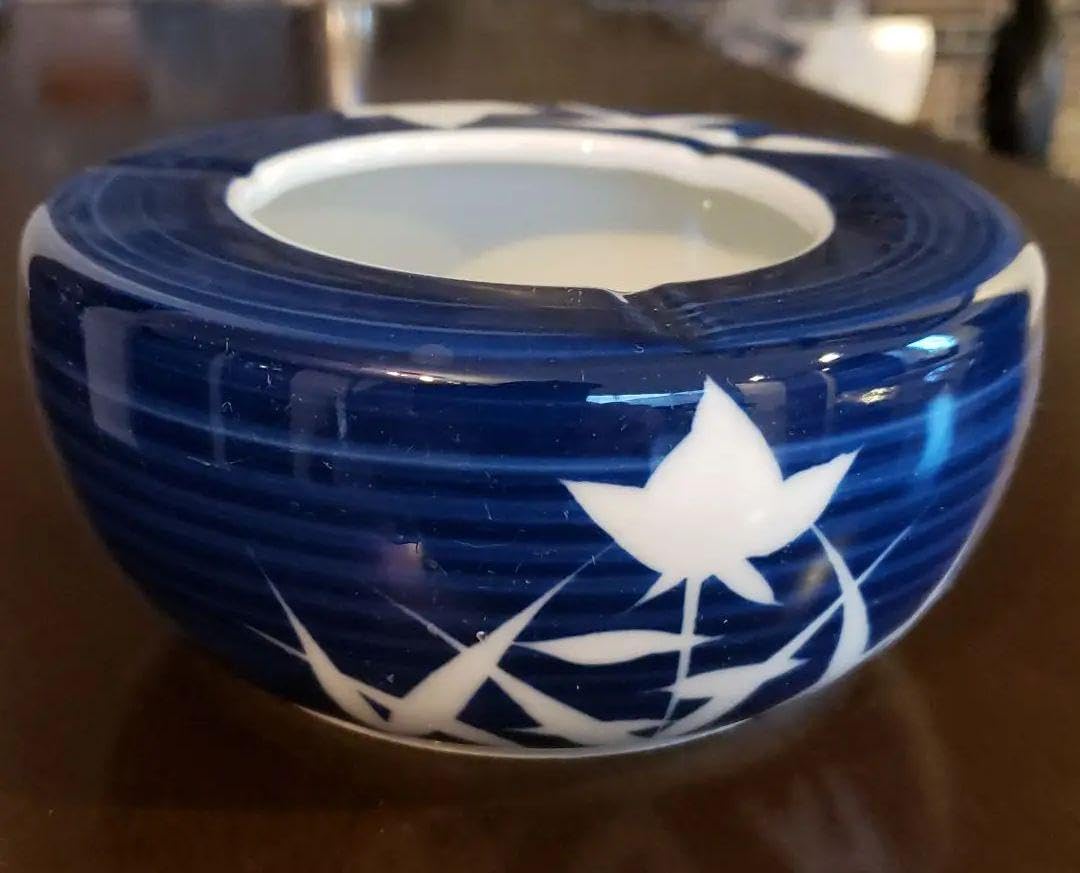 昭和レトロ 古い車のデザイン 陶器製の灰皿 小皿 持ち手付き 小物入れ 当時物 | choice レトロ 陶器製灰皿