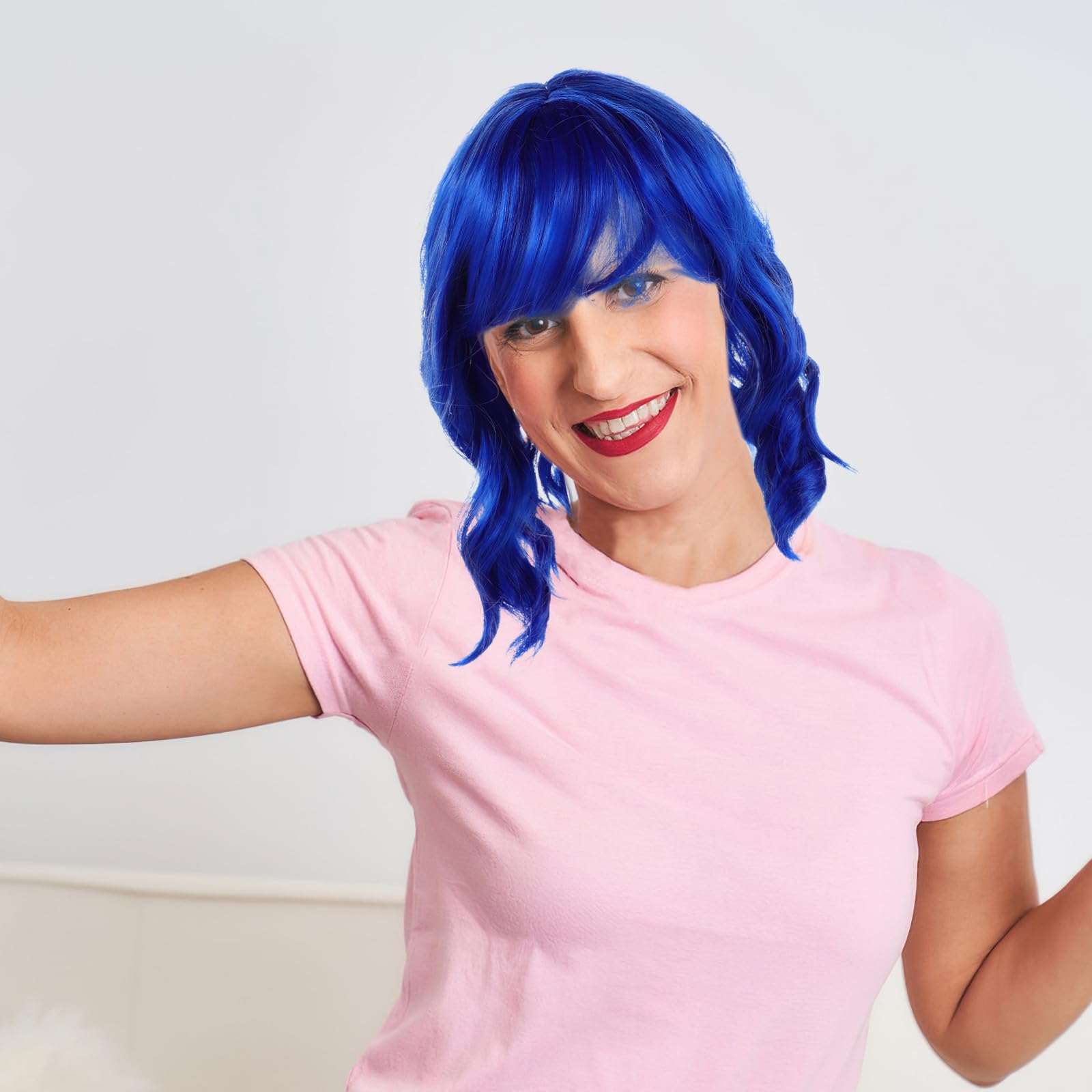 Tofficu 3 Stück Kurze Blaue Bob Perücke mit Gewellten Locken und Pony aus Hitzebeständigem Kunsthaar für Damen Realistisch Einfach zu Stylen für Cosplay Events und Kostümpartys