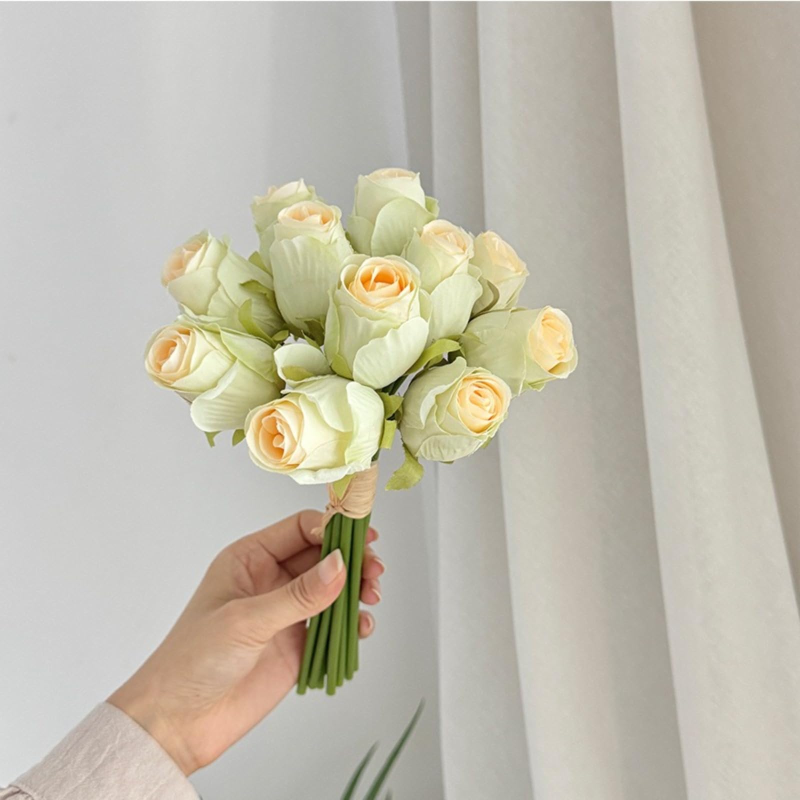 AZHABINWA Handheld Simulated Roses and Artificial Flowers for Home Decoration