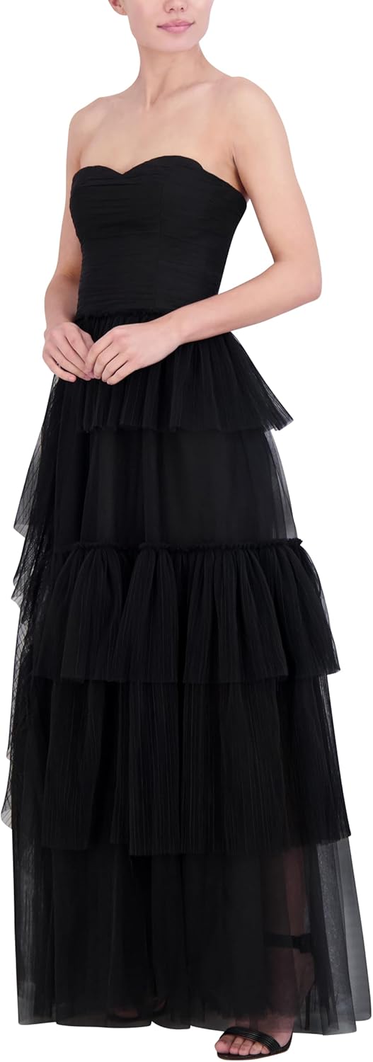 BCBGMAXAZRIA Women's Sweetheart Neck Long Evening Dress