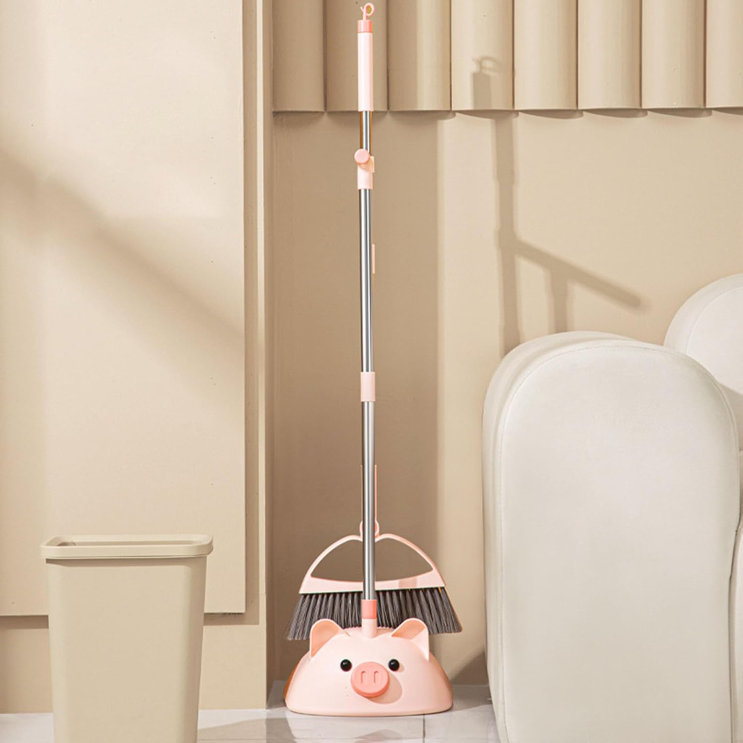 Cute Pig Broom and Dustpan Set, Self-Cleaning with Dustpan Teeth, Indoor&Outdoor Sweeping, Ideal for Dog Cat Pets Home Use, Stand Up Broom and Dustpan