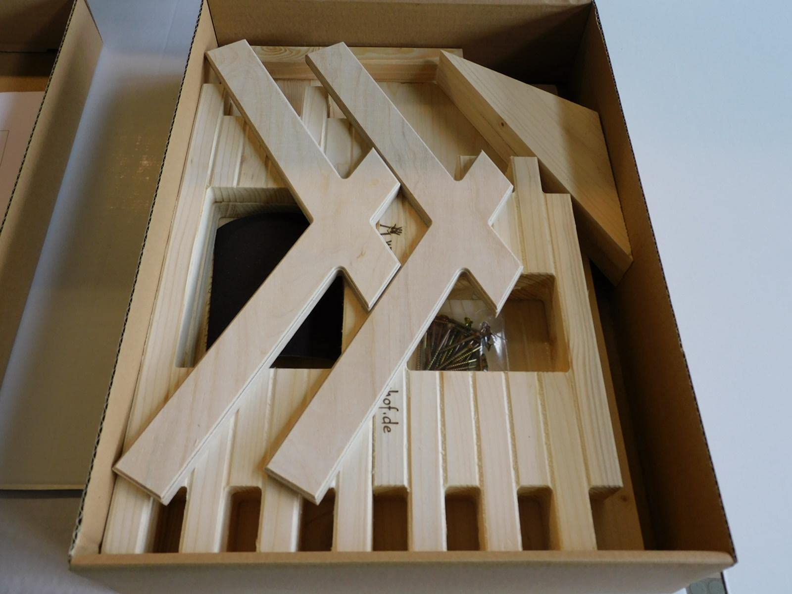 Manufaktur Martinshof Vogelhaus Bausatz, Schiefer grün, 44cm x 37cm x 27cm, für Meise, Spatz, Witterungsbeständig, Freistehend, Fichtenholz, Vögel