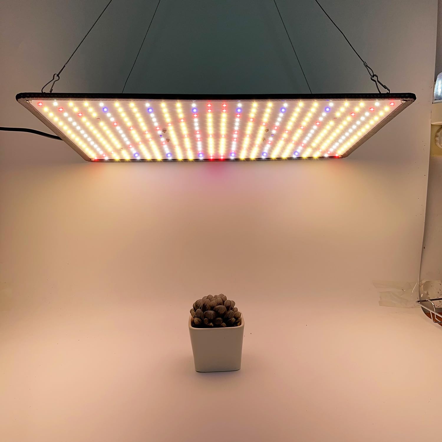 Rosnek LED Pflanzenlampe Vollspektrum 100W mit 360 LED-Chips, IP65 Wasserdicht, UV/IR Licht für Indoor-Anbau, Gemüse, Hydroponik, Haken (Sonnenlicht Modell)