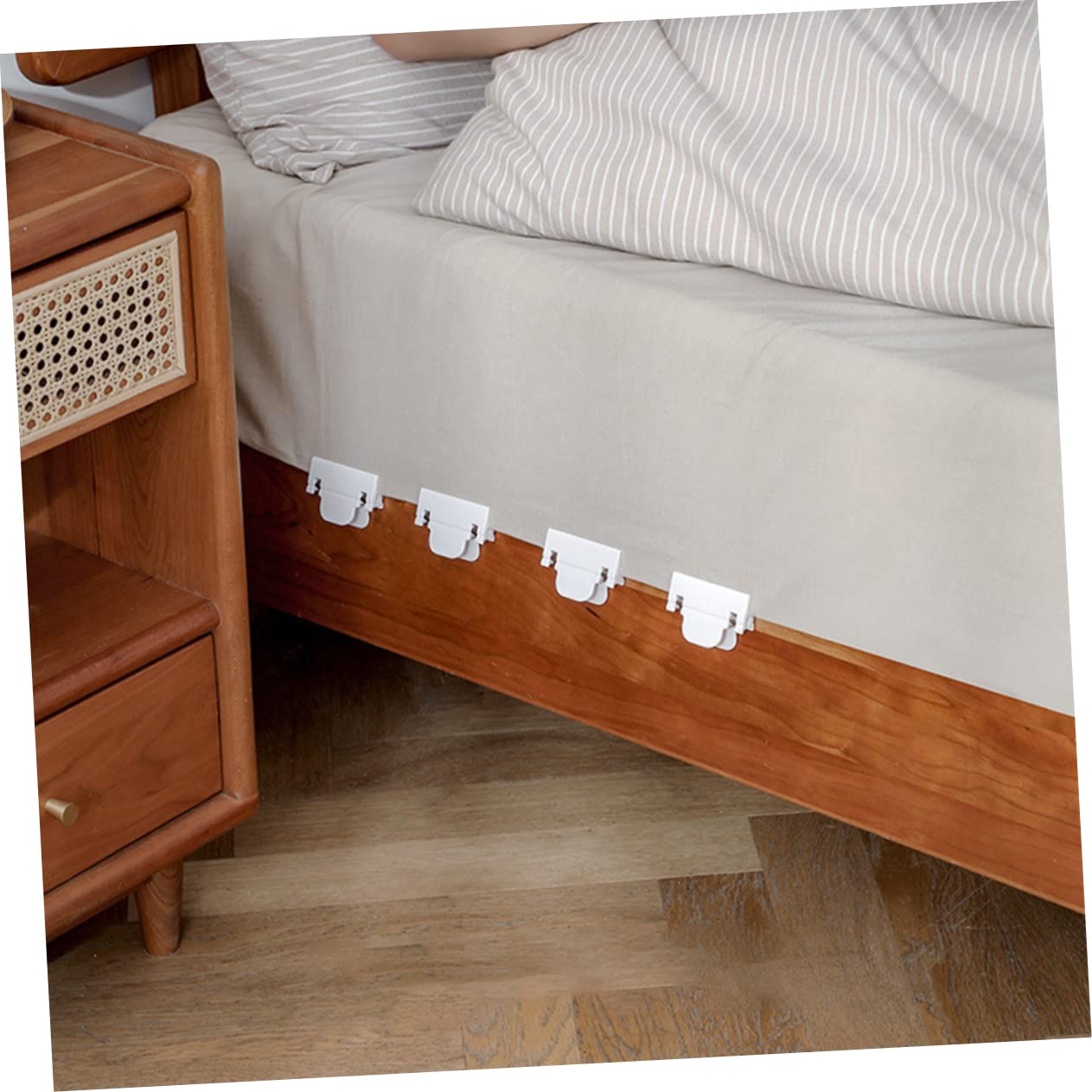 Duvet Clips, Quilt Fixer Knopf, 4 Stück Bettlakenhalter Bettlakenklammer Bettlakenklemmen Sofamattenklemmen Haushaltsdeckenklemmen