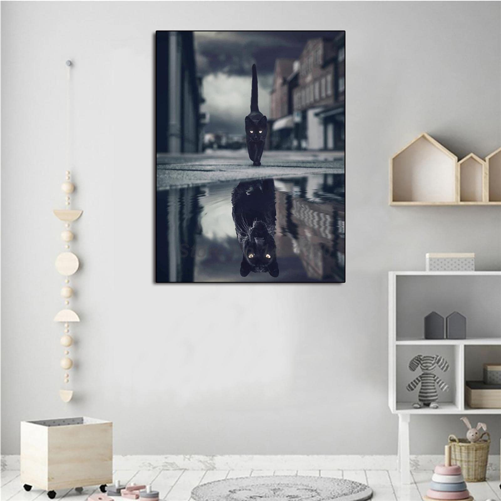 Toile Murale 'Le Reflet Du Chat Noir' – Chat Mystérieux Devenant Panthère, Affiche Art Animal 50x70 Cm Sans Cadre, Impression HD Qualité Musée Pour Salon Chambre