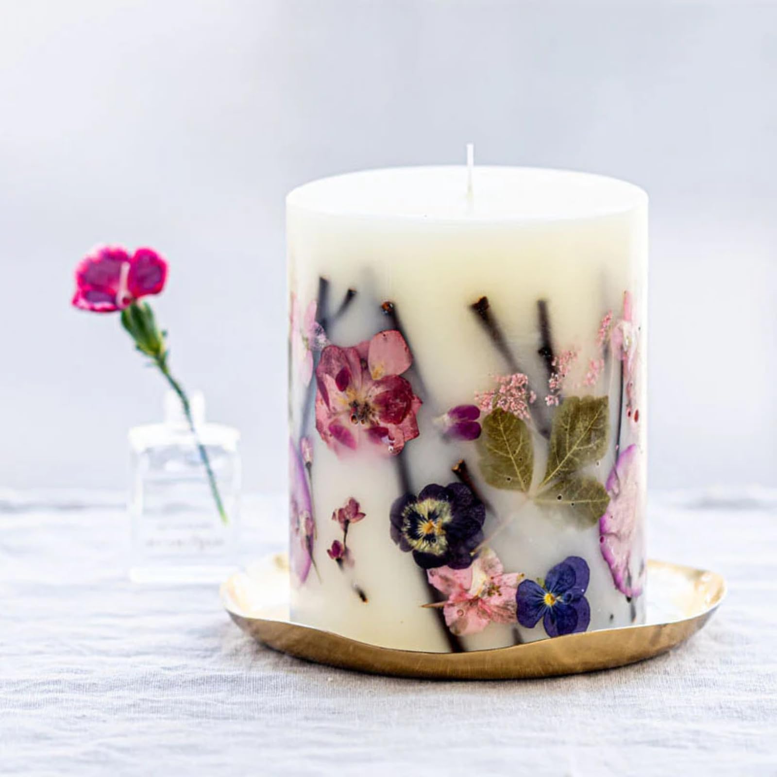 Rosy Rings Botanische Kerze aus Rosenholz, Aromatherapie, langlebige Kerzen, luxuriöser Raumduft, Dekoration, Geschenke, Noten von Bernstein, Zedernholz, Oud, Rose und roter Pfingstrose, 120 Stunden