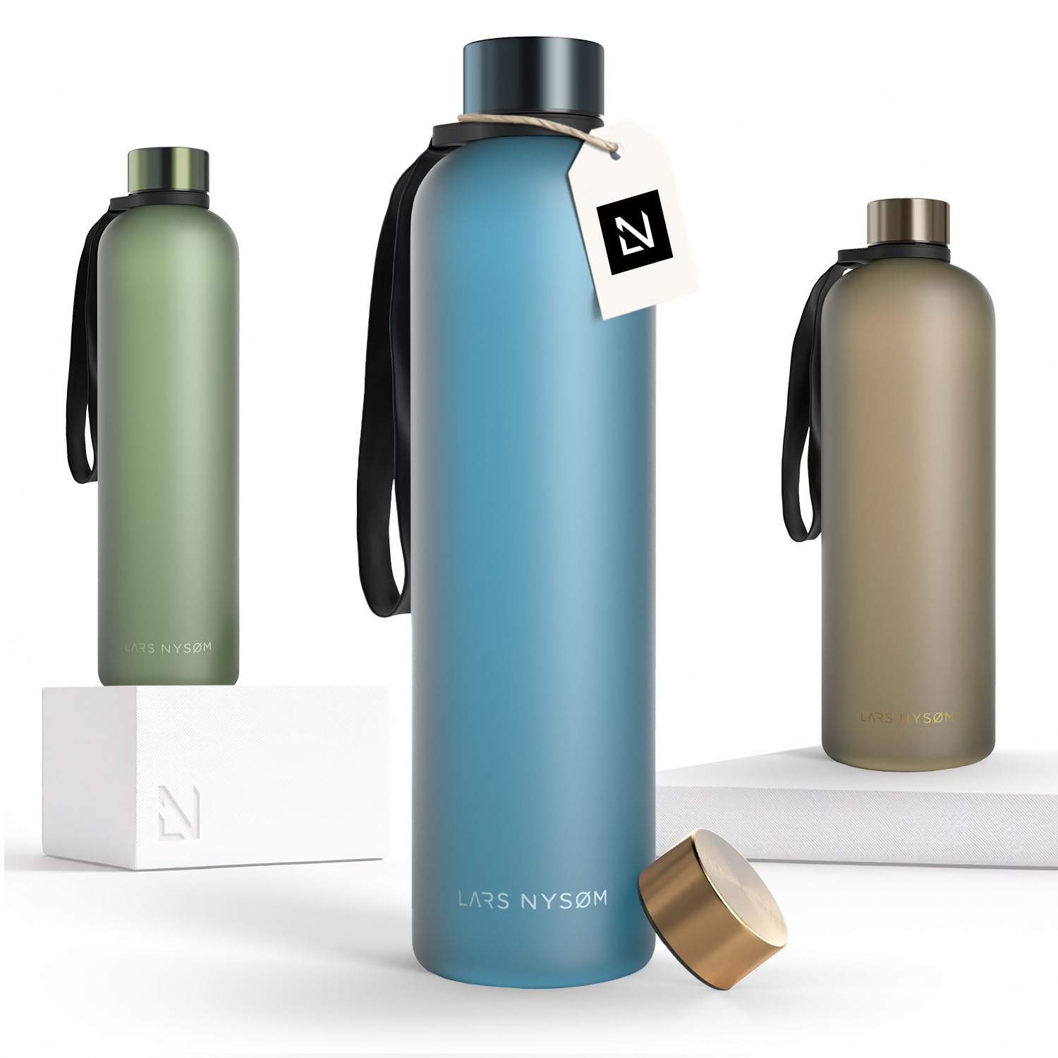 LARS NYSØM Trinkflasche 1l | Wasserflasche 1000ml | Ultraleichte Tritan Sport Flasche auslaufsicher, Kohlensäure geeignet - für Sport, Büro, Yoga | 2 Deckel inkludiert (Calypso Blue, 1000ml)