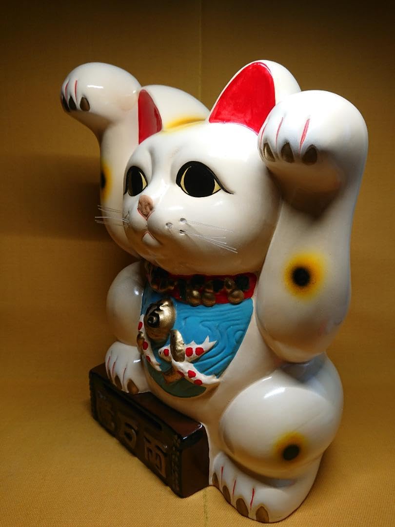 【美品】ネコ　白猫　招き猫　陶器　置物　インテリア　工芸品　美術品　A1048 Amazon.co.jp: ネコ 白猫 招き猫 陶器 置物 インテリア 工芸品