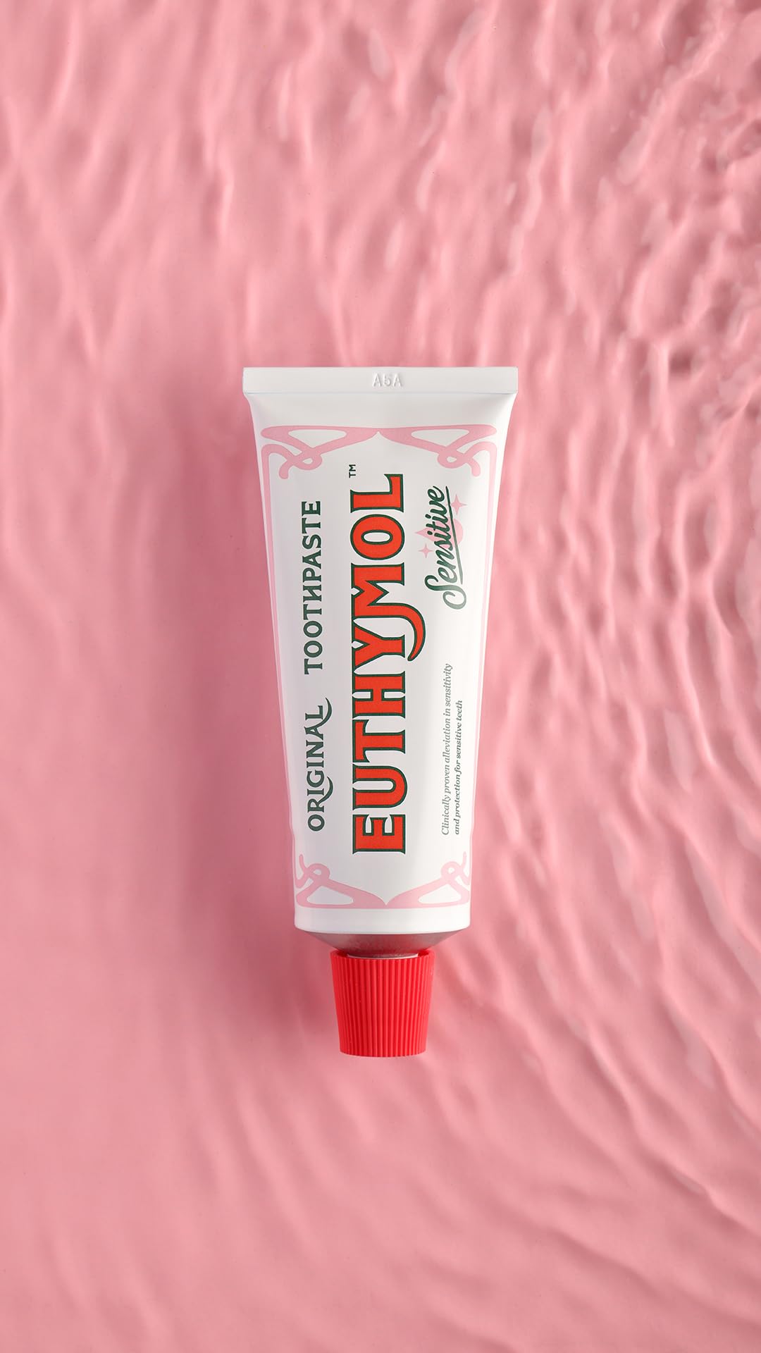 Euthymol Sensitive Zahnpasta 75 ml x 6, Fluorid-Zahnpasta für empfindliche Zähne, Plaque-Entfernung, Karies-Schutz, antibakteriell, glutenfrei, Thymol & Menthol, erfrischt den Atem, sanfte Zahnpflege