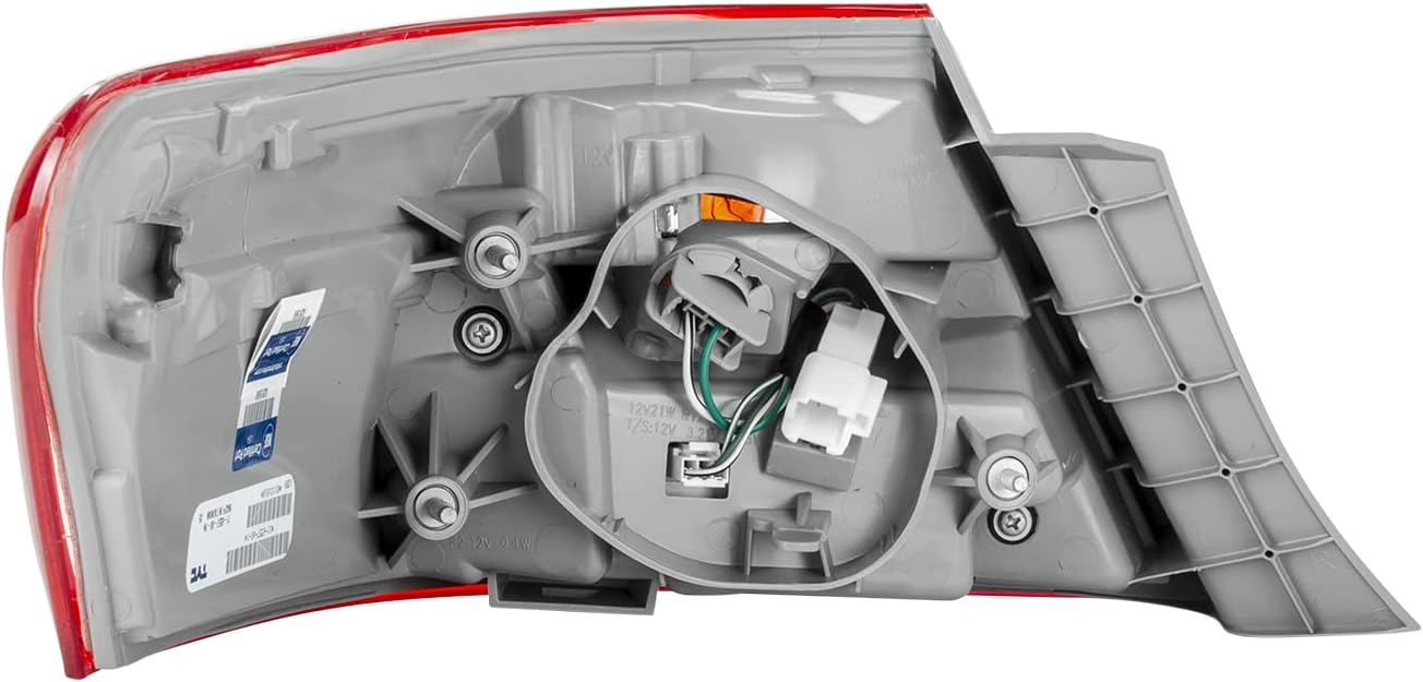 TYC Right Tail Light Assembly Compatible with 2007-2009 Toyota Camry