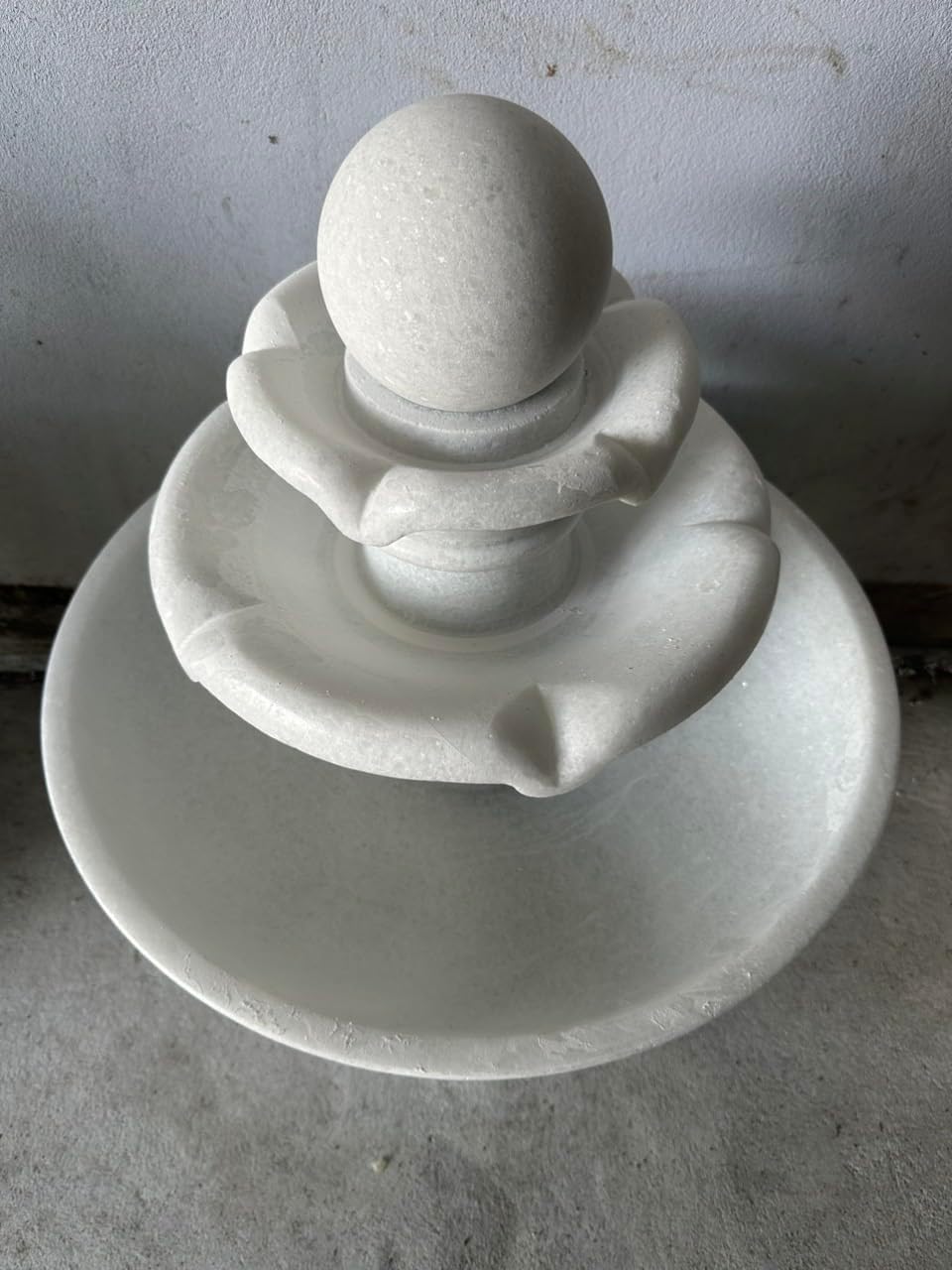 Garden Water Fountains Outdoor, 31-Inch 3-Tier Outdoor White Marble Water Fountain with Pump for Garden, Patio, Backyard, Home Lawn, Porch, House Relaxation and Exterior Balcony