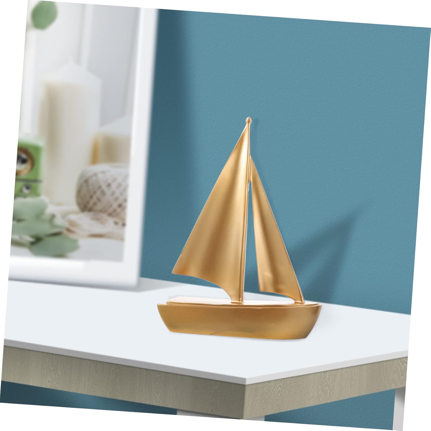 Resin Sailboat Ornament Retro Nautical Decor for Home and Office Elegant Desktop Adornment Housewarming and Stylish Sailboat Model