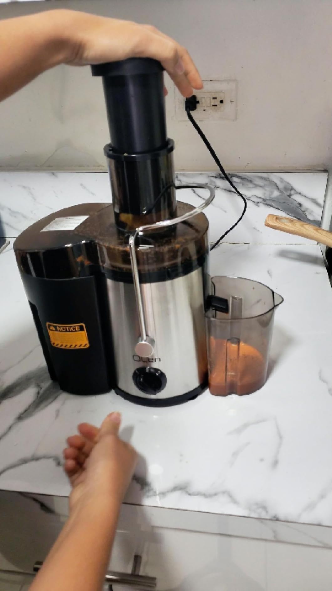 A Powerful Juicer That Makes Healthy Drinks Easy
