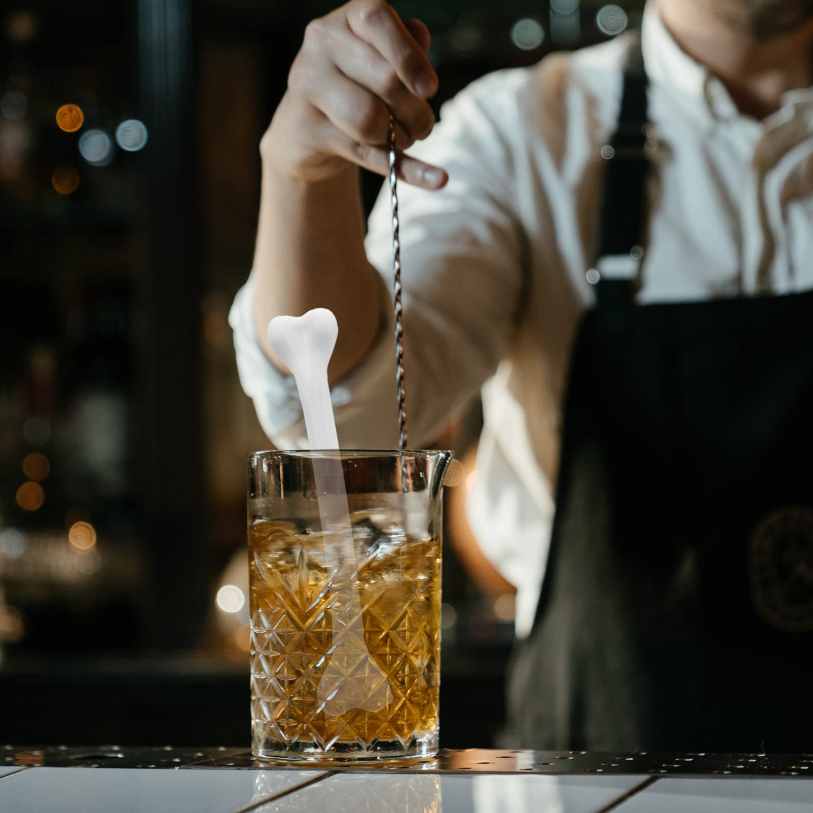 Cabilock 50Pcs Bone Shaped Beverage Stirrers Mixing Rods for Halloween Cocktails and Party Drinks for Home and Bar Use