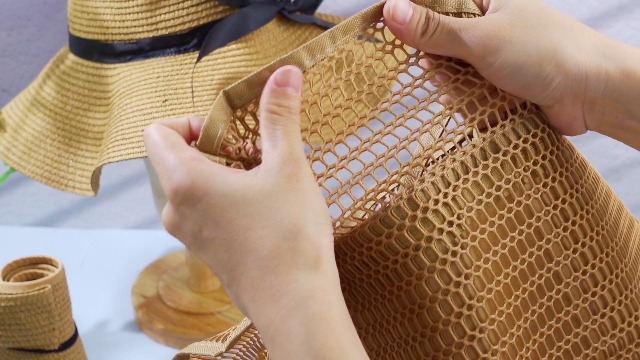 Set de 4 piezas sombrero y bolsa para playa mujer miniatura 7