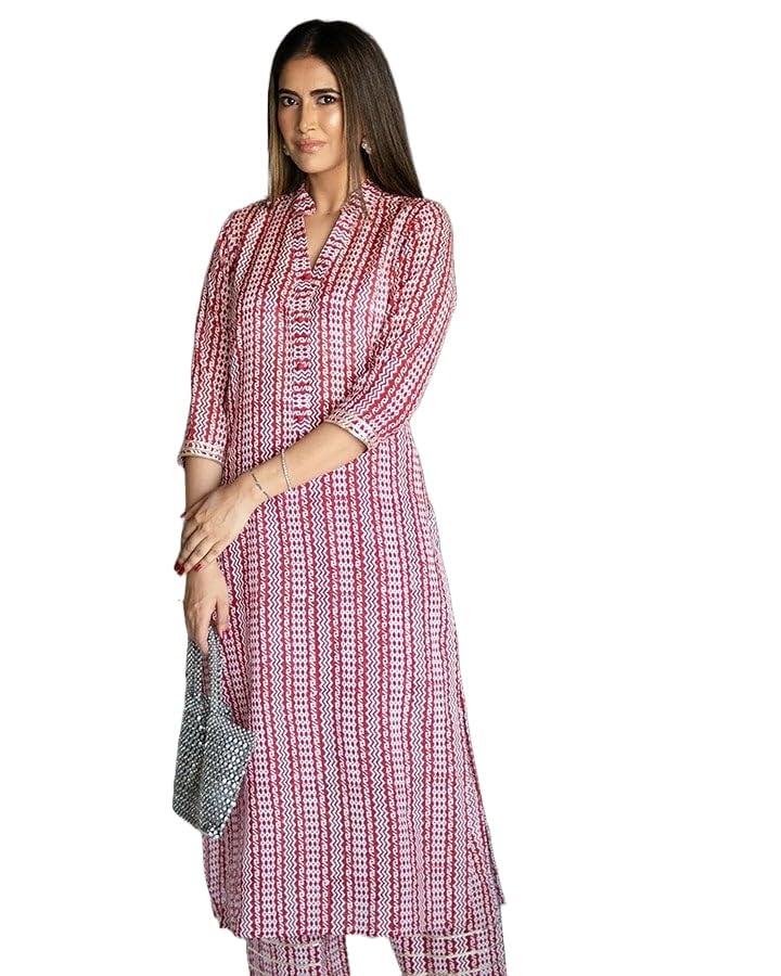 Lookmark Kurta Set: Trendy Tradition For Today's Women! Stay On-Trend Yet Traditional With Our Cotton Blend Printed Kurti Pant Sets! Red