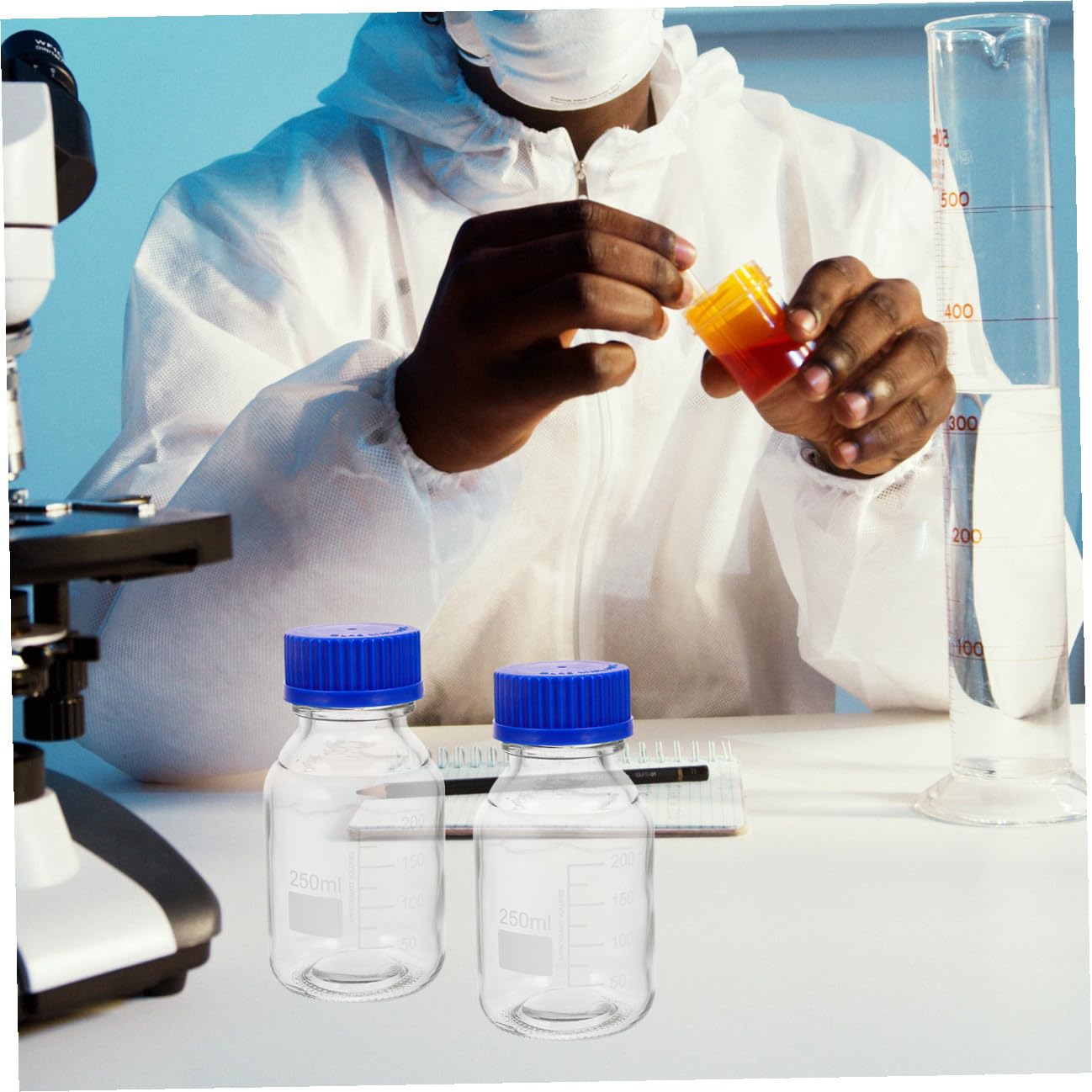 4pezzi Flacone Di Vetro Per Reagenti Flaconi Di Vetro Vuoti Con Tappi Vite Design Graduato Resistente Agli Urti Per Conservazione Di Liquidi e Campioni in Laboratorio Aula e Casa
