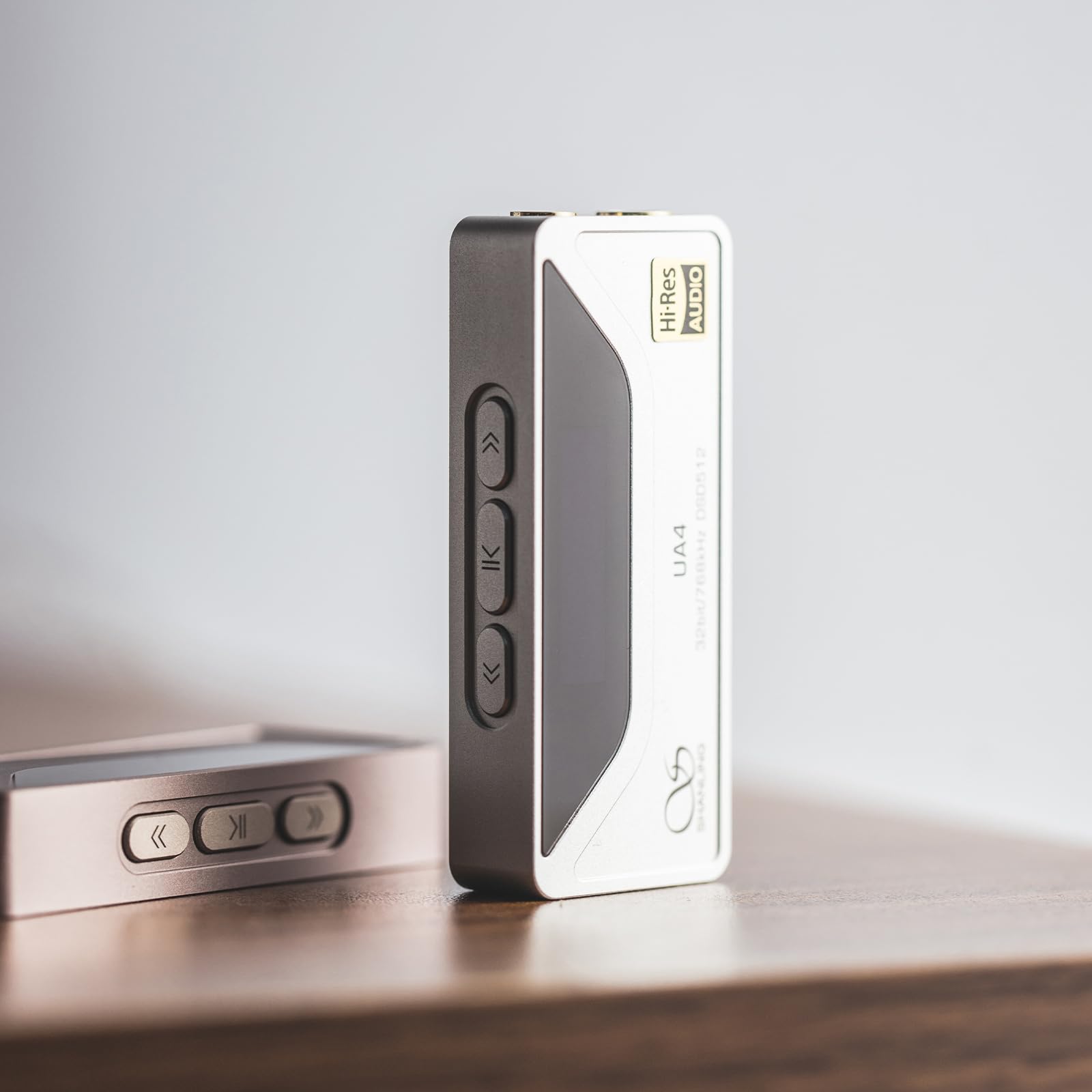 SHANLING UA4 - Amplificador de auriculares USB portátil DAC/AMP, compatible con MQA 16X, 768 kHz DSD512, alta potencia de conducción para Android/iOS/Mac/Windows, control de volumen dongle, 3.5/4.4 mm