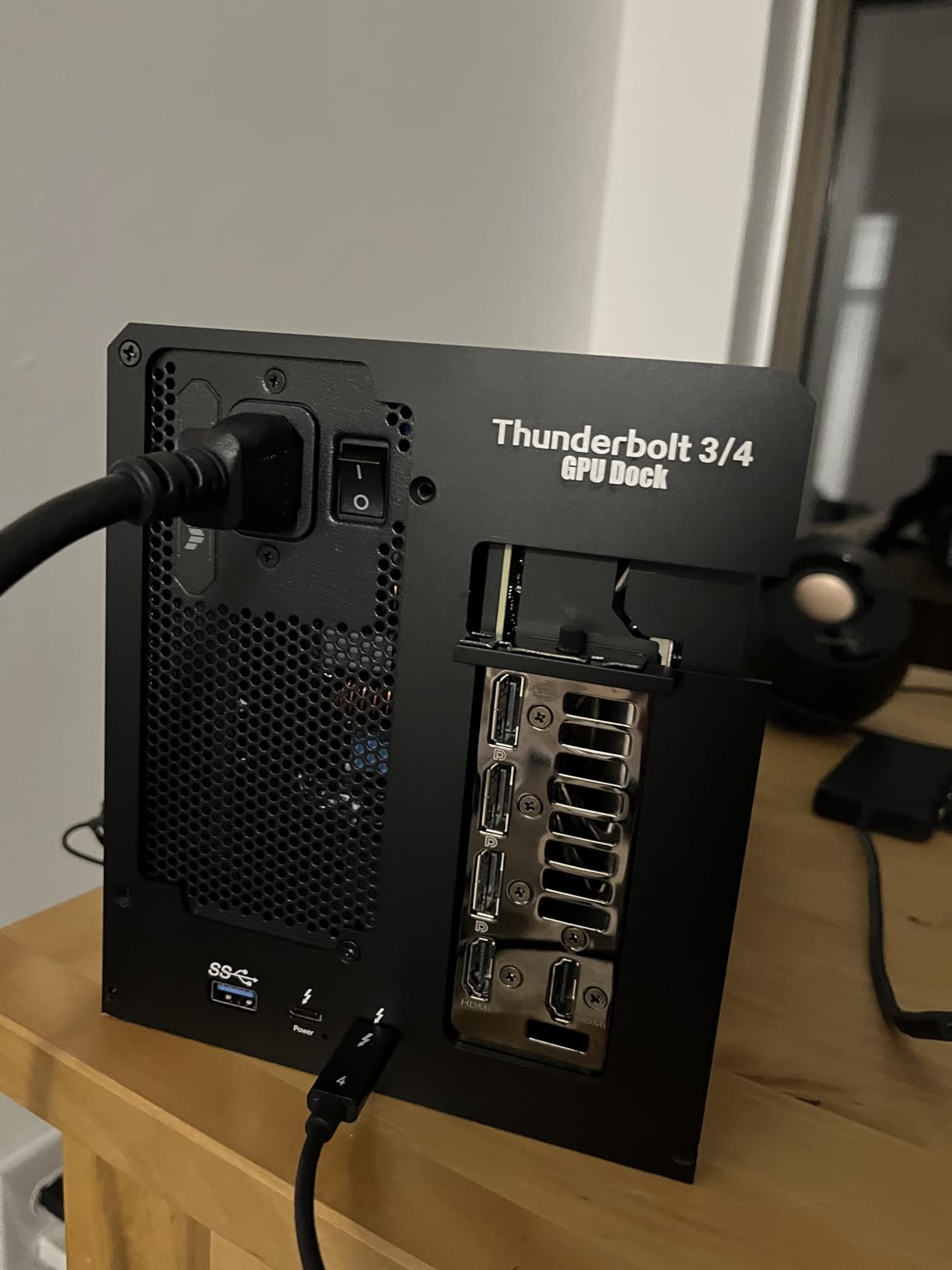 VIKINYEE eGPUエンクロージャー USB4 PCIe VK-Y900 【公式通販】