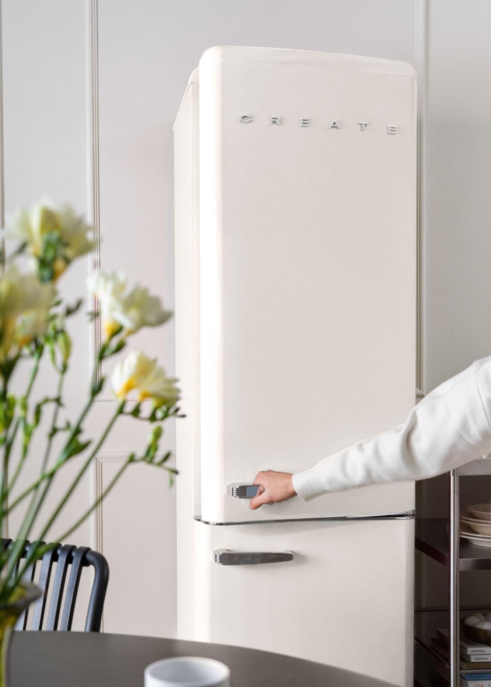 CREATE / FRIDGE STYLANCE/Frigorífico Combi 244L Blanco roto/Diseño y estilo Retro Vintage. Materiales resistentes. Práctica y funcional. 90W