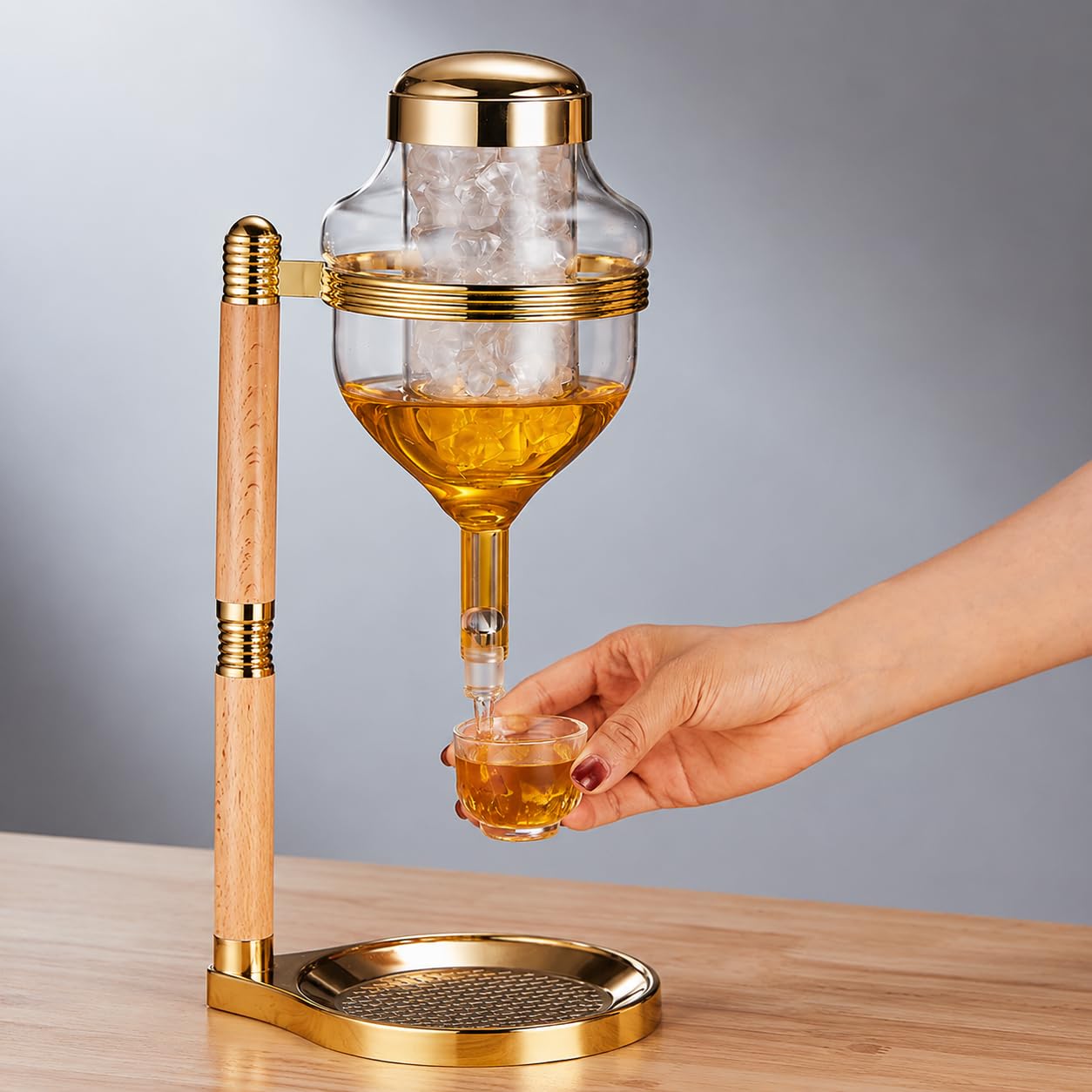 Dispenser di whisky in vetro con decanter freddo per bourbon, vino, sake, vodka e tequila, versatore per bevande da bar (oro)